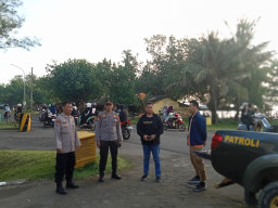 Selama Ramadan, Polsek Cilacap Selatan Intensifkan Patroli di Pantai Teluk Penyu