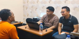 Polisi Gerebek Pengedar Sabu di Bangkalan, 10 Gram Diamankan