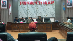 Puluhan PSK dan Mucikari Gerudug DPRD Cilacap, Adukan Nasib Mereka Pasca Lokalisasi Ditutup Pemda