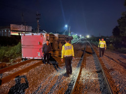 Akibat Truk Terguling di Lamongan, Jadwal Perjalanan Sejumlah Kereta Api Terhambat