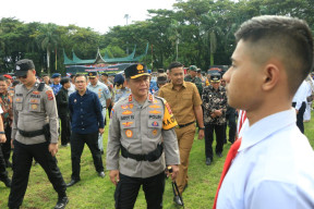 Kapolda Sumbar Pimpin Apel Gelar Pasukan Operasi Ketupat Singgalang 2025