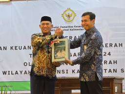 Pemkab Kotabaru Serahkan LKPD 2024 ke BPK, Bupati Harap Raih Opini WTP