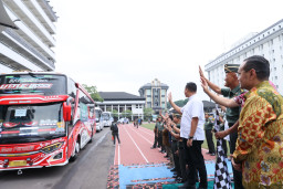 TNI AD Lestarikan Tradisi Mudik Bersama Mabesad, Lepas Para Pemudik