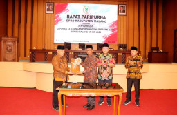 Paripurna DPRD, Bupati Malang Sampaikan LKPJ Kabupaten Malang Tahun 2024