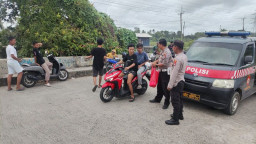 Polsek Anyar Gelar Aksi Berbagi Takjil di Bulan Suci Ramadhan