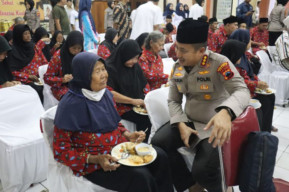 Berbagi Keberkahan, Polresta Cilacap Buka Puasa Bersama Warga Lanjut Usia di Panti Sosial