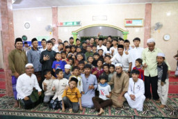 Melalui Taraweh Keliling, Wabup Bogor Salurkan Bantuan Sosial dan Renovasi Masjid di Cigudeg