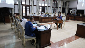 Pemkot Surabaya Latih Guru Pembelajaran Anti Kekerasan, AI, dan Coding