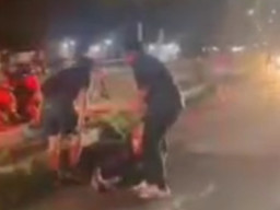 Jalan Berlubang di Bawah Fly Over Kepuh, Kembali Makan Korban