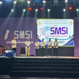 Pelantikan Meriah, SMSI Trenggalek Hadirkan Award DPRD dan Expo Ekonomi Rakyat