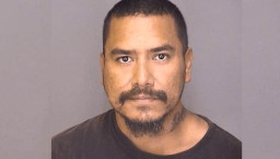 Tanpa Alasan, Pria Ini Tusuk Para Penunggu di Halte Bus