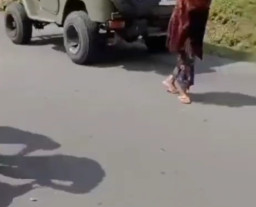 Pulang dari Bromo, Rem Blong, Motor Tabrak Tugu Pembatas Desa