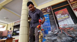 Ancam Rumah Warga, Polisi Amankan 5 Balon Udara Berpetasan di Ponorogo