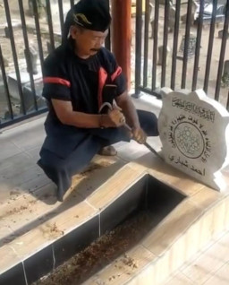 Warga Bongkar Makam Ulama Palsu di Ponorogo, Diklaim Milik Leluhur Ponpes Jenes