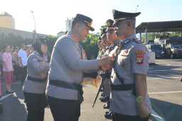 Kapolres Pimpin Upacara Sertijab dan Pelantikan Pejabat Baru di Mapolres Bekasi Kota