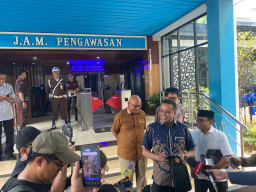 Jampidsus dan JPU Dilaporkan ke Jamwas, Diduga Mengubah Dakwaan Zarof Ricar Jadi Gratifikasi