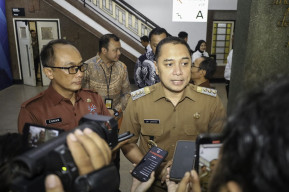 Menanti Restu: Rotasi dan Mutasi Pejabat Pemkot Surabaya dalam Penantian