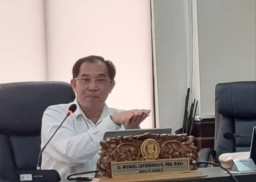 DPRD Surabaya Minta PLN Pindahkan Tiang Listrik dari Halaman Sekolah, Ini Penyebabnya