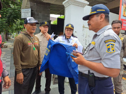 18 Jukir Liar Terjaring Razia di 16 Toko Modern Surabaya