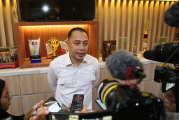 Kepala PD Harus Siap Mundur Jika Gagal Capai Target, Tegas Wali Kota Eri