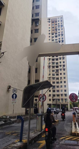 Penghuni Apartemen Jatuh dari Lantai 22