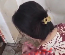 Wanita Tuna Wicara tanpa Suami Melahirkan Bayi di WC