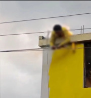 Mengecat Rumah, Pria Ini Meninggal Tersengat Listrik