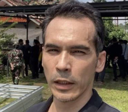 Berakhir Damai, Atalarik Syah Sukses Gagalkan Eksekusi Rumahnya