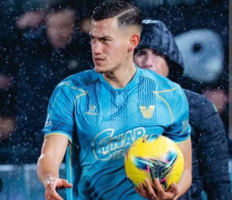 Klubnya Jay Idzes, di Ambang Degradasi