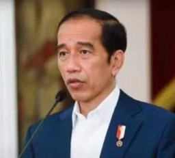 UGM Disarankan Bangun Patung Jokowi sebagai Lulusan Terbaik