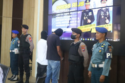 Kirim Ratusan Kantong Berisi Benur tanpa Izin, Dua Pria Dibekuk Aparat Polres Pacitan