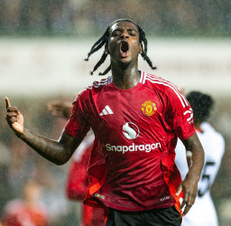 Akhirnya Menang, Manchester United  Kalahkan Hong Kong 3-1 