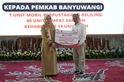 Bank Jatim Serahkan Beragam CSR ke Pemkab Banyuwangi