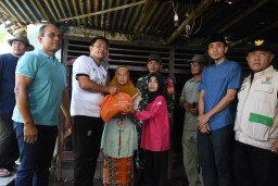 Sidak RTLH, Bupati Sidoarjo Juga Koreksi Menu Bantuan Permakanan untuk Lansia dan Warga Tidak Mampu