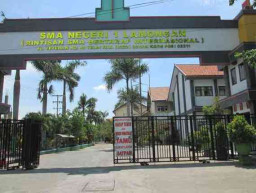 Antisipasi Konvoi, SMAN di Lamongan Umumkan Kelulusan Lewat Online