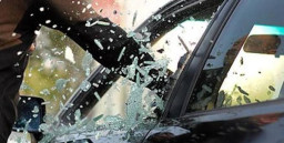 Parkir di Kos-Kosan, Uang Rp300 Juta Raib Digondol Pelaku Pecah Kaca