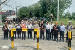 Perlintasan KA Jalan Pahlawan Lamongan Ditutup untuk Roda Empat atau Lebih