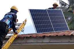 Listrik SuperSUN Hadir di Pulau Satangnga, Hidupkan Denyut Kehidupan Warga