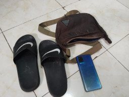 Rumah Pasutri Kejambon Dibobol, Pelaku Tinggalkan Sandal dan Tas Berisi HP