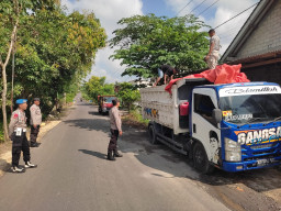 Angkut Tonase Berlebih, Puluhan Truk Tambang Di Ponorogo Ditertibkan Polisi