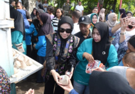 Jumat Berkah, Wakil Bupati Sidoarjo Manfaatkan Gajinya Untuk Kegiatan Sosial