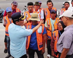Kadishub Padang Tertibkan Juru Parkir di Kawasan Pantai: "Layani dengan Ramah!"