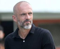 Isu Menguat, Eduardo Perez Latih Persebaya