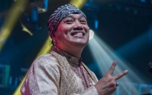 Gatot Kies Keyboardis Ungu Wafat, Pasha Tuliskan Pesan Menyentuh dari Tanah Suci