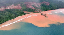 Greenpeace Indonesia Tuntut Semua Izin Tambang Raja Ampat Dicabut