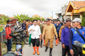 Plt Gubernur Jatim Sidak Banjir dan Infrastruktur Lamongan