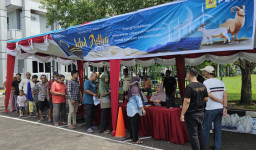 Rayakan Iduladha 1446H, PLN Salurkan Daging Kurban di Berbagai Daerah