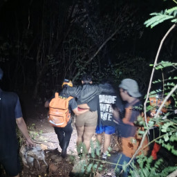 Lapor Mbak Wali 112, Tim Gabungan BPBD Kota Kediri Evakuasi Pendaki di Bukit Klotok