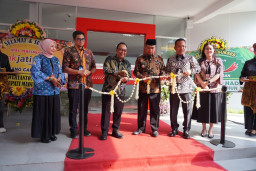 Bank Jatim Grand Launching Kantor Cabang Caruban