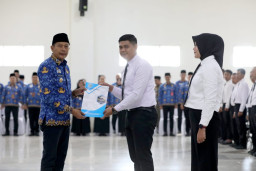 Wali Kota Malang Serahkan SK PPPK Tahap I Tahun 2024, Tekankan Pentingnya Etika Birokrasi